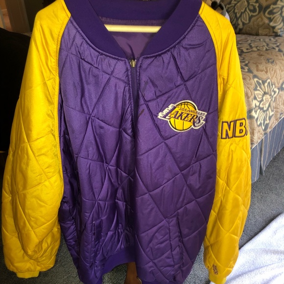 Reversible NBA Lakers windbreaker - Picture 1 of 6